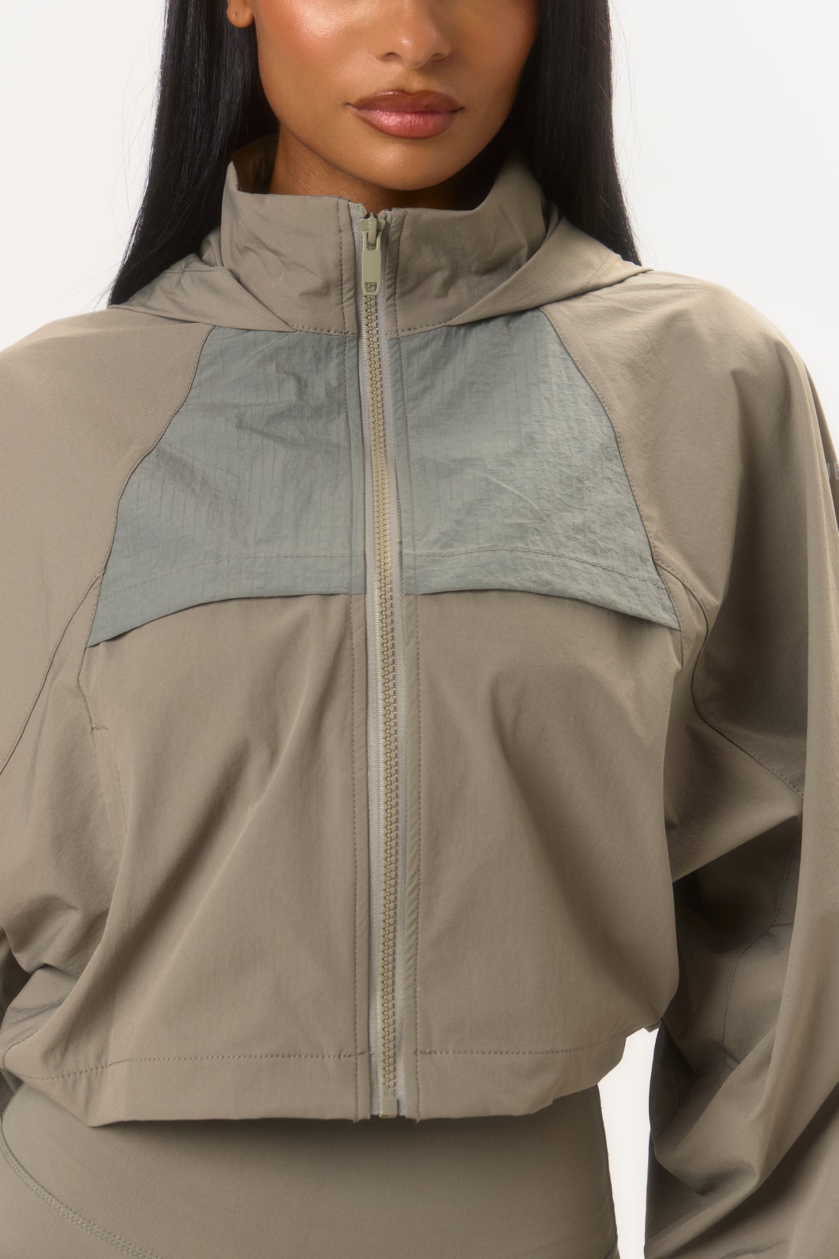 ON TRACK - Windbreaker Sage Grey