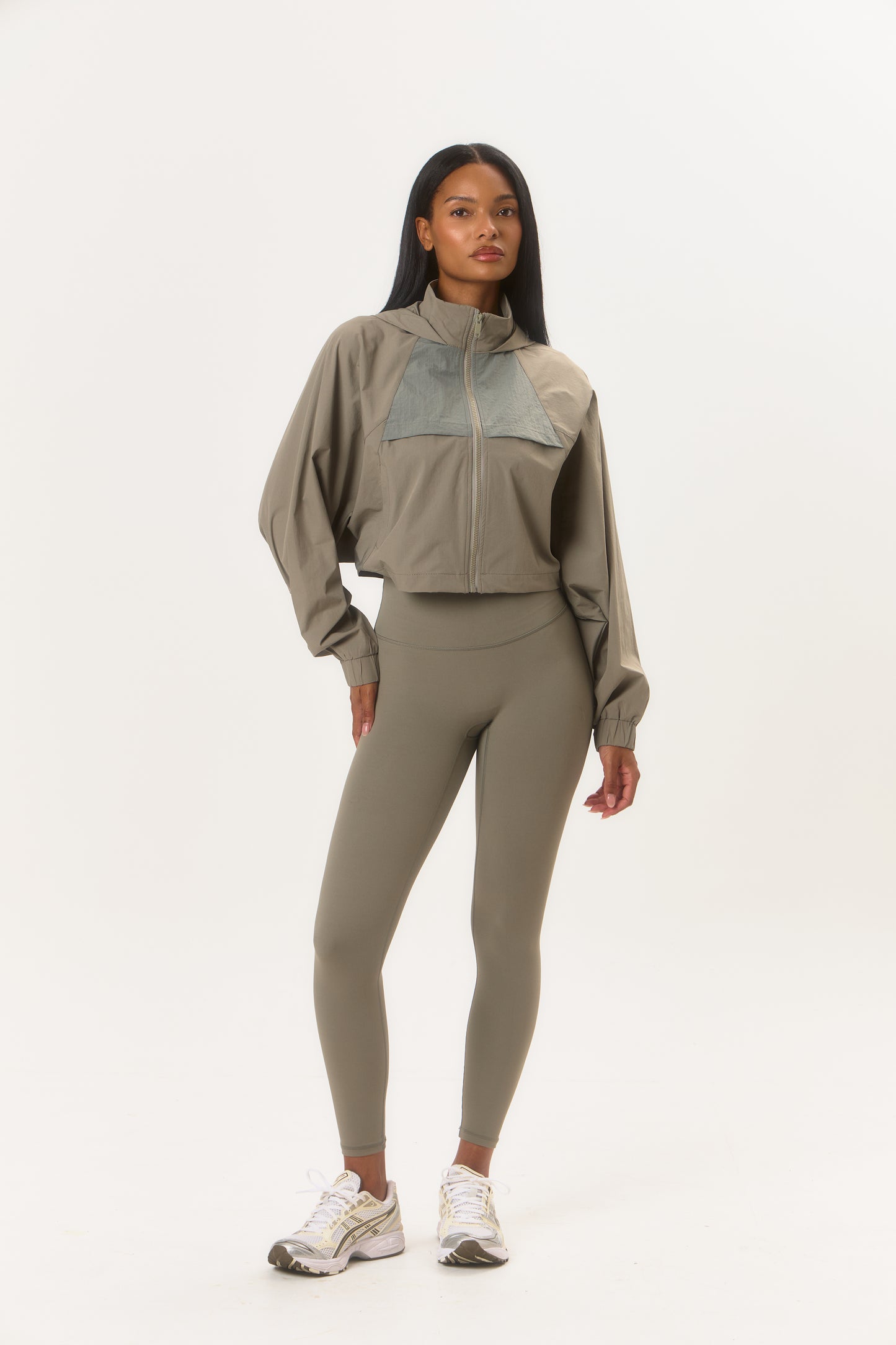 ON TRACK - Windbreaker Sage Grey